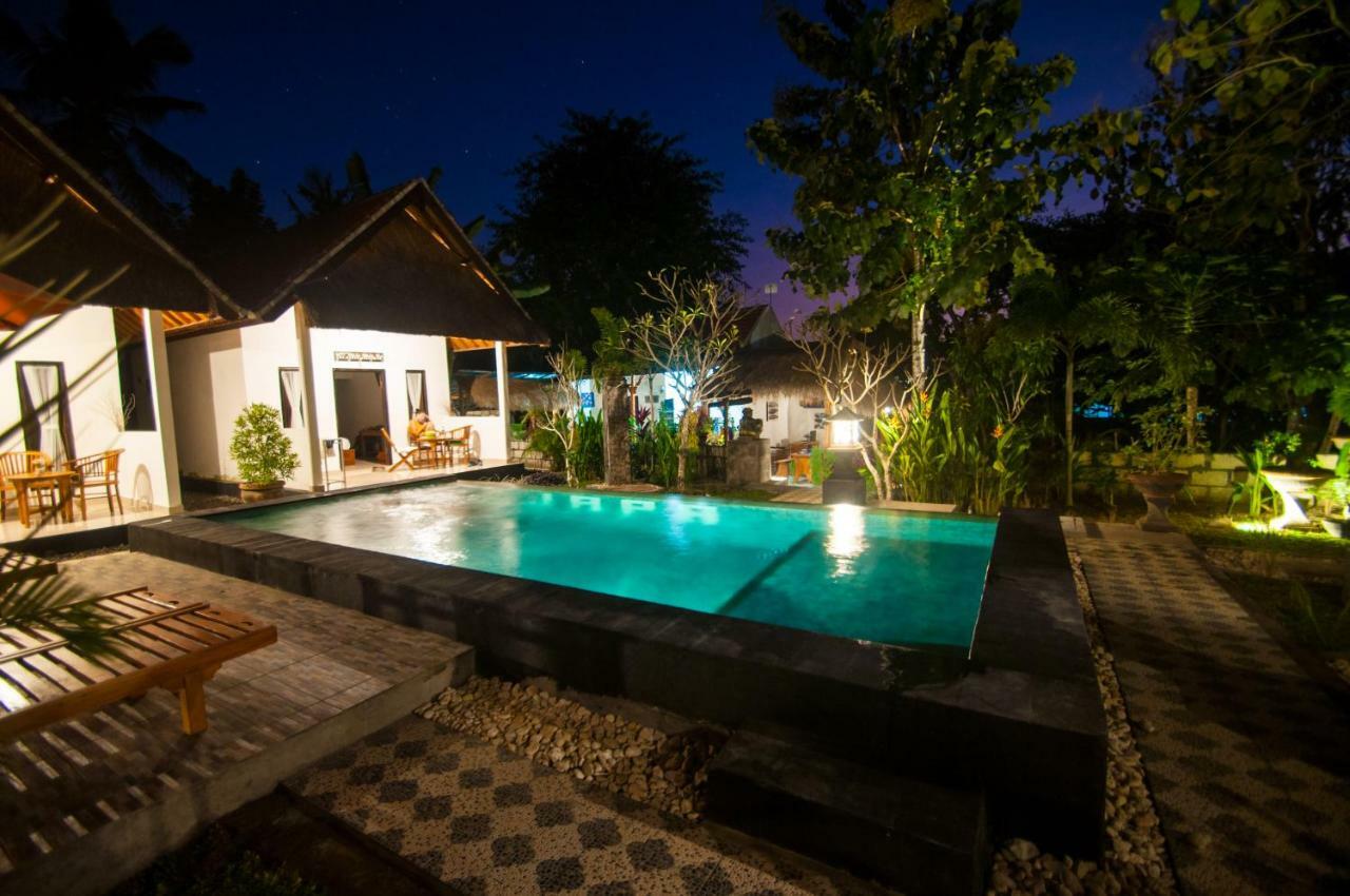 Japa Bungalow Sakti Buitenkant foto