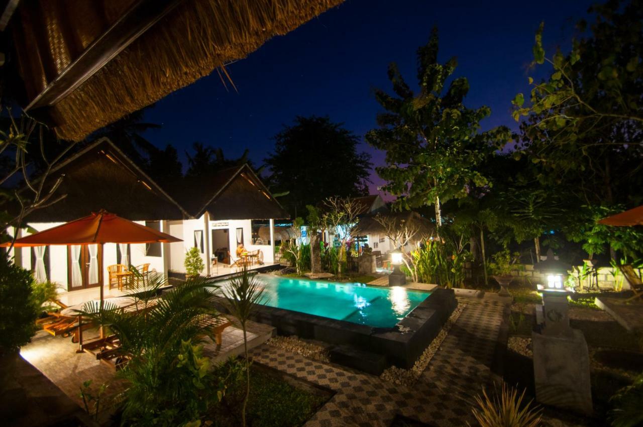 Japa Bungalow Sakti Buitenkant foto